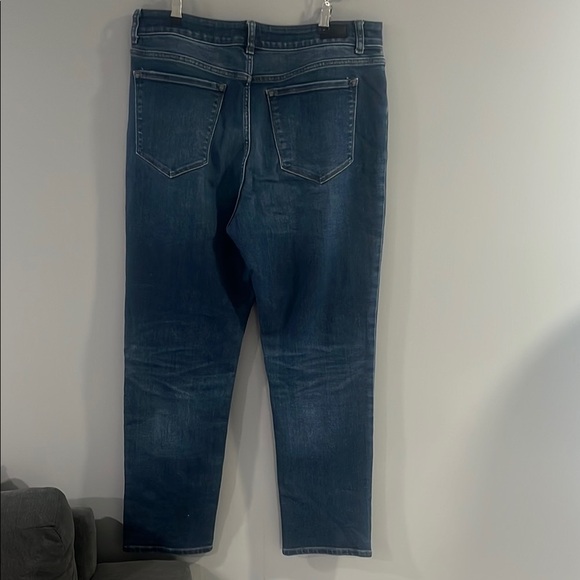 Denver Hayes Blue Relaxed Jeans with Classic Indigo Wash - Picture 4 of 4